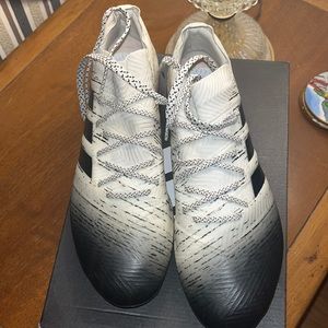 Adidas soccer cleats Nemeziz Aguility Bandage size 10.5